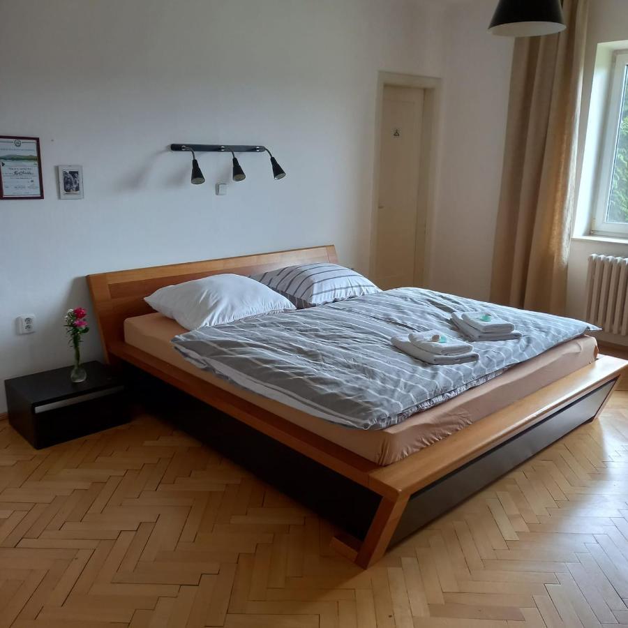 شقة Vila Hesha Český Krumlov المظهر الخارجي الصورة